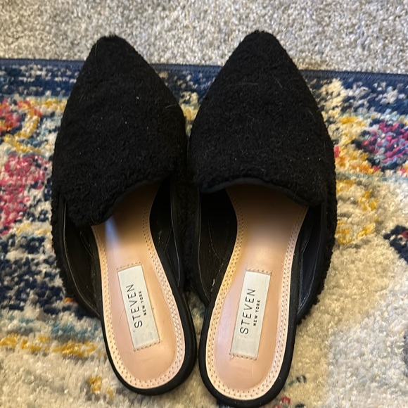 Steven New York // black pointed toe fluffy backless loafers - Picture 1 of 6